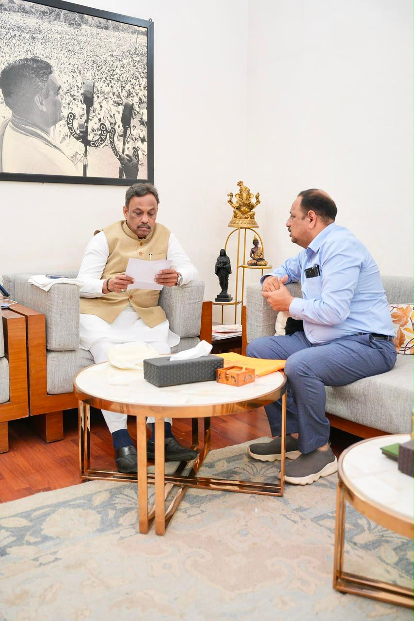 Sunil Gogate with Vinod Tawade